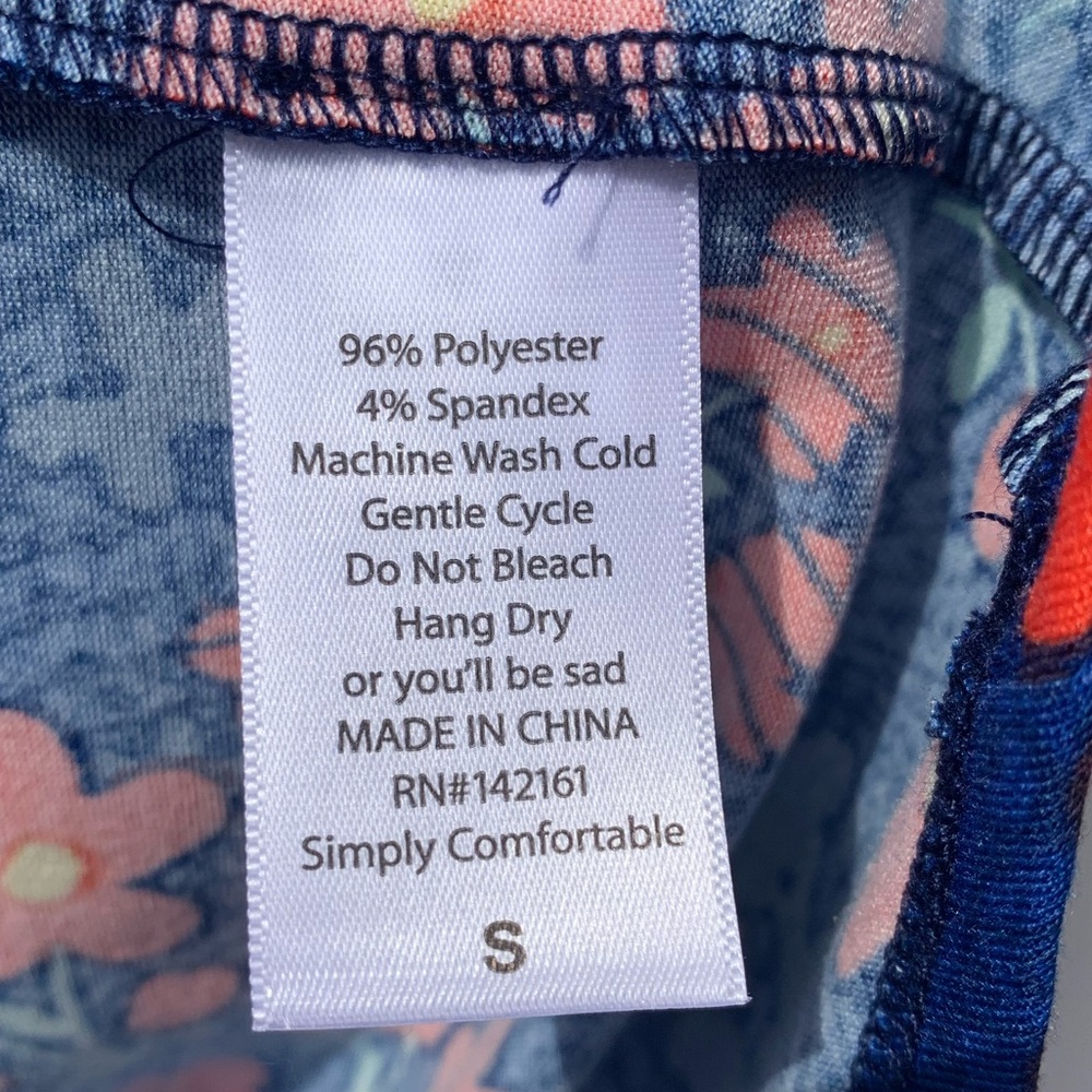 LuLaRoe Irma Top - Picture 6 of 7